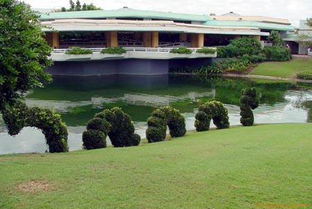 topiary1